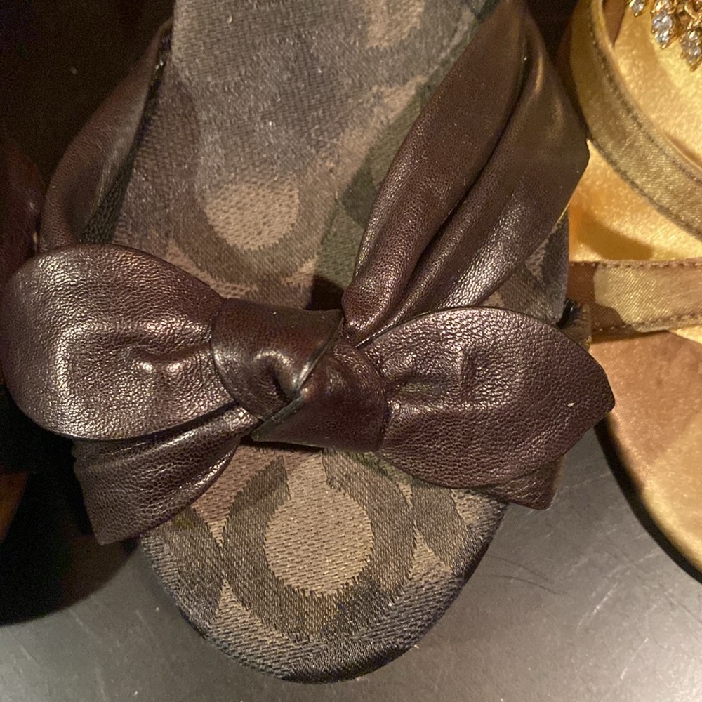 2 pairs Coach and Martinez Valero Heels - Black and Gold lowest price no offers - Picture 2 of 7